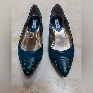 Gently used Steve Madden flats size 7.5